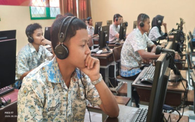 Murid SMKN 1 Singosari Ikuti Sertifikasi Internasional TOEIC dari Kemendikdasmen